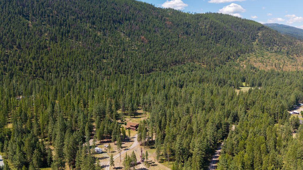 Image 3 of property listing at 80 Pattee Road, Superior, MT 59872