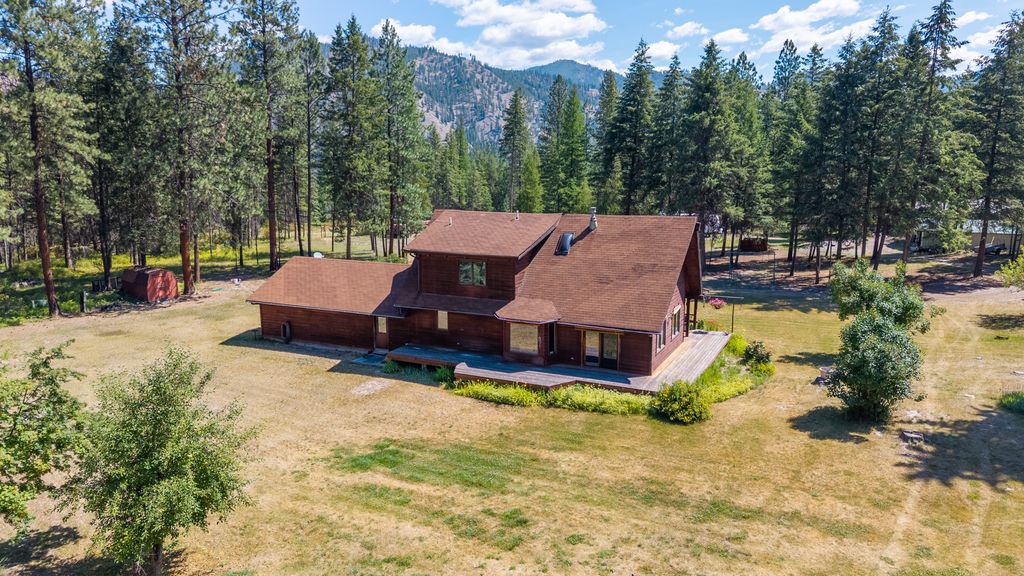 Image 5 of property listing at 80 Pattee Road, Superior, MT 59872