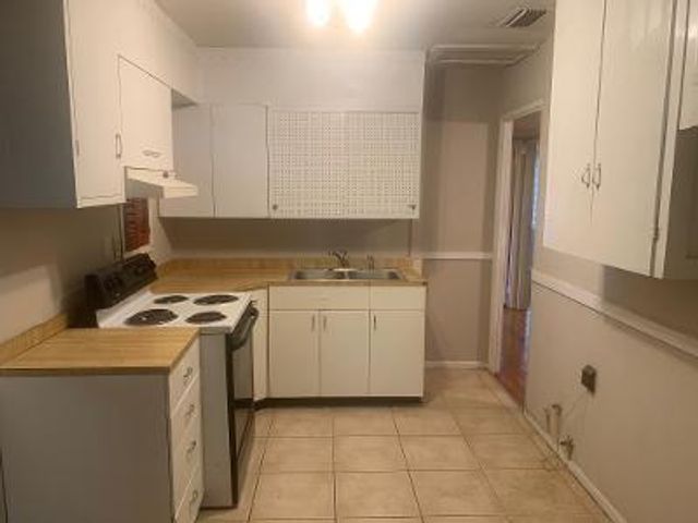 1411 Greenbrier Drive, Mobile, AL 36605