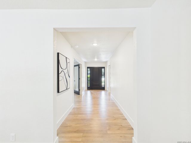 226 Gardenview, Castle Hills, TX 78213
