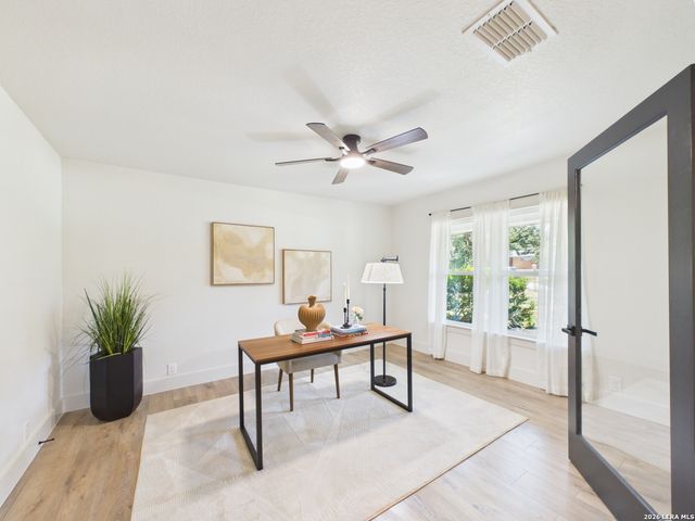 226 Gardenview, Castle Hills, TX 78213