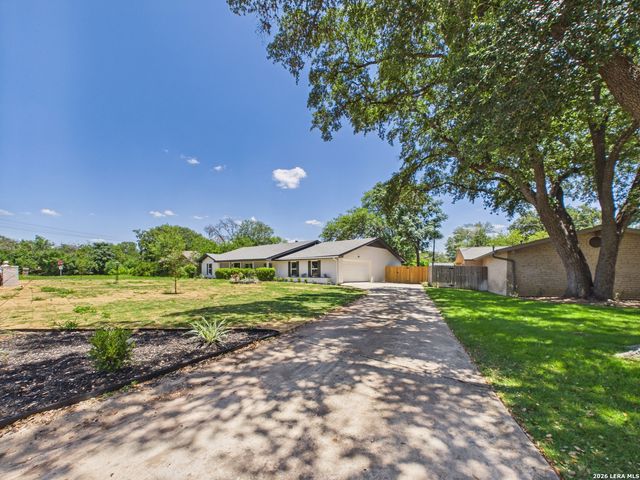 226 Gardenview, Castle Hills, TX 78213