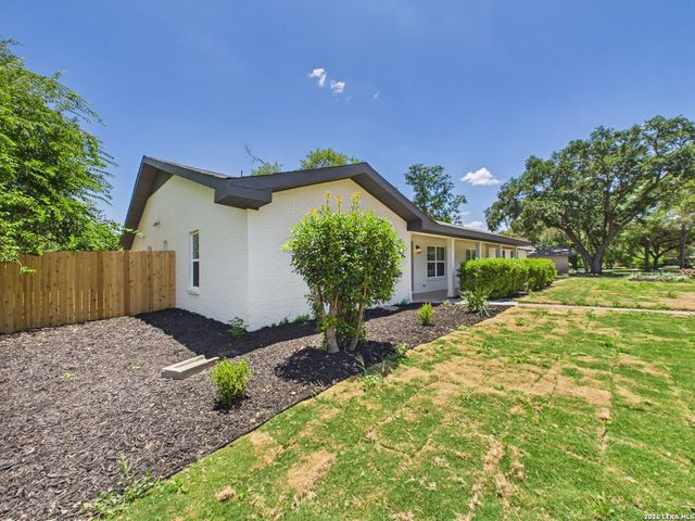 226 Gardenview, Castle Hills, TX 78213