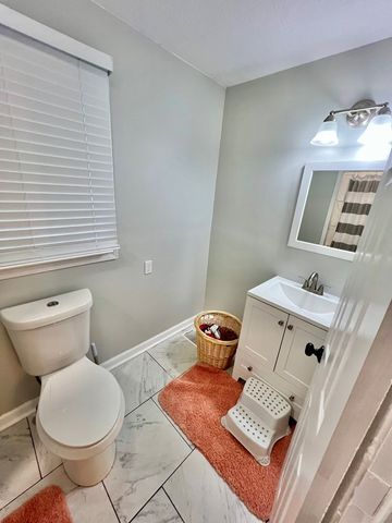 601 6th Ave, Ashford, AL 36312