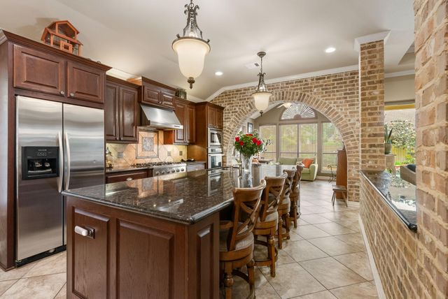 99 N Mews Wood Court, The Woodlands, TX 77381
