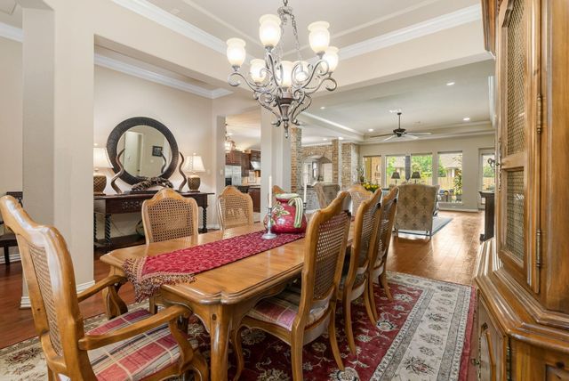 99 N Mews Wood Court, The Woodlands, TX 77381