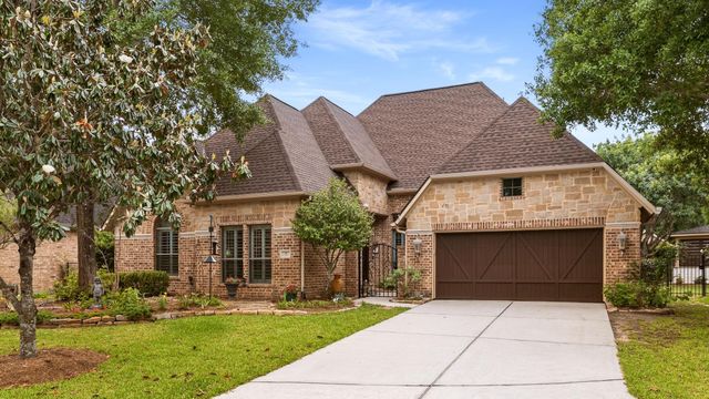99 N Mews Wood Court, The Woodlands, TX 77381
