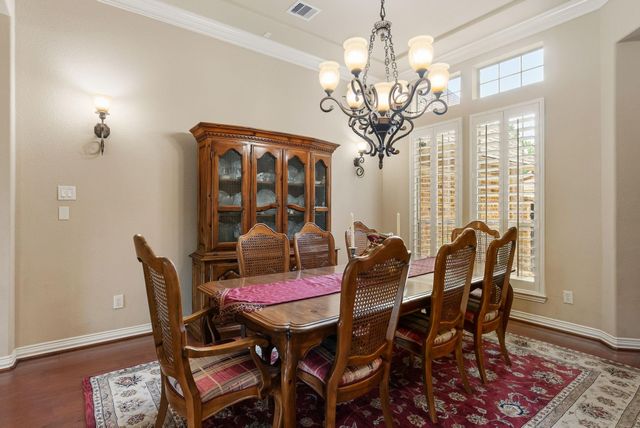 99 N Mews Wood Court, The Woodlands, TX 77381