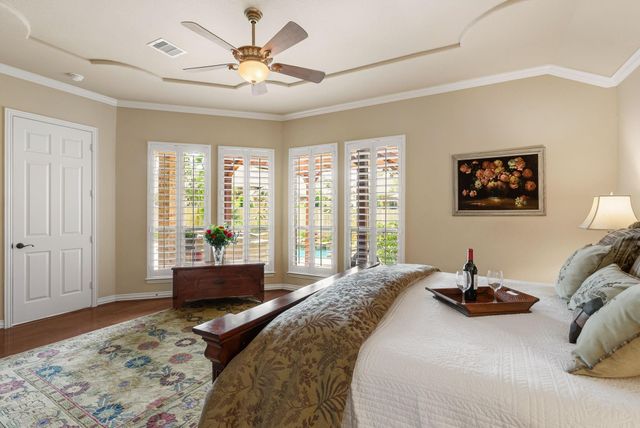 99 N Mews Wood Court, The Woodlands, TX 77381