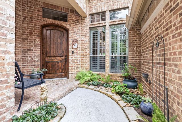 99 N Mews Wood Court, The Woodlands, TX 77381