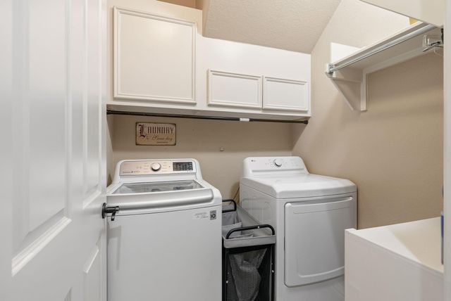 99 N Mews Wood Court, The Woodlands, TX 77381