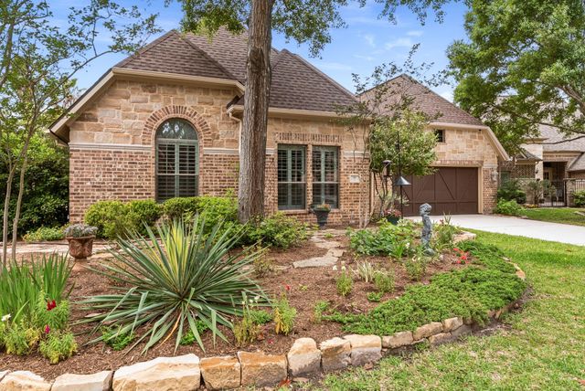 99 N Mews Wood Court, The Woodlands, TX 77381