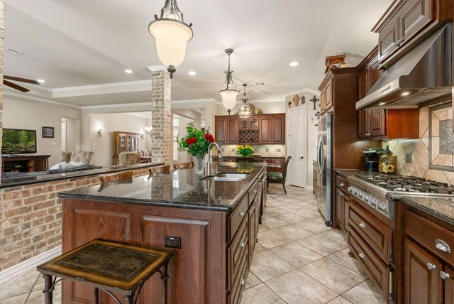 99 N Mews Wood Court, The Woodlands, TX 77381
