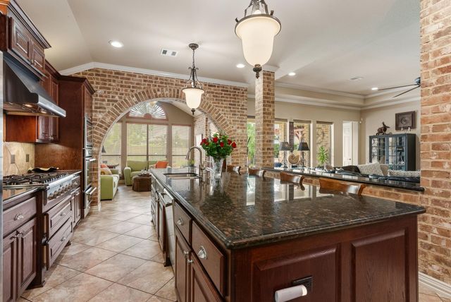 99 N Mews Wood Court, The Woodlands, TX 77381