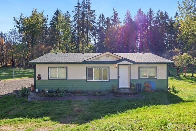 208 W Orchard Street, Oakville, WA 98568