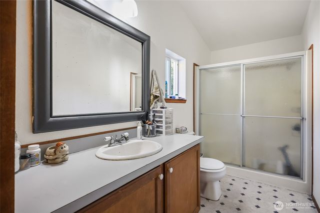 208 W Orchard Street, Oakville, WA 98568