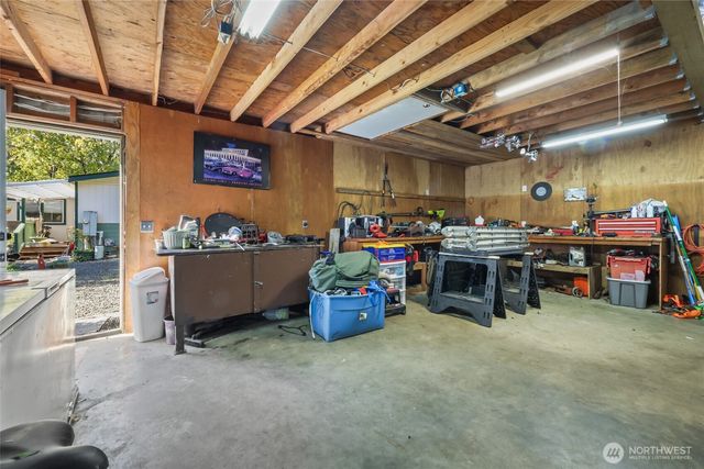 208 W Orchard Street, Oakville, WA 98568