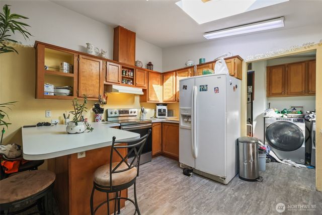 208 W Orchard Street, Oakville, WA 98568