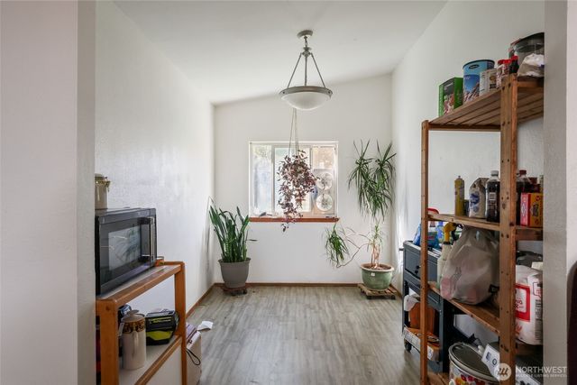 208 W Orchard Street, Oakville, WA 98568