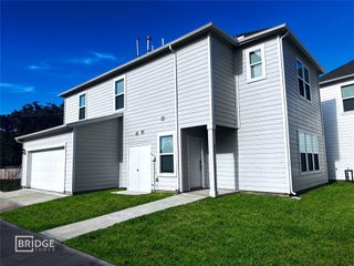 81 Fern Court Street, Lake Jackson, TX 77566