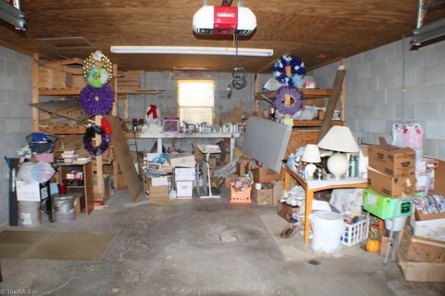 425 Ararat highway Road, Ararat, VA 24053