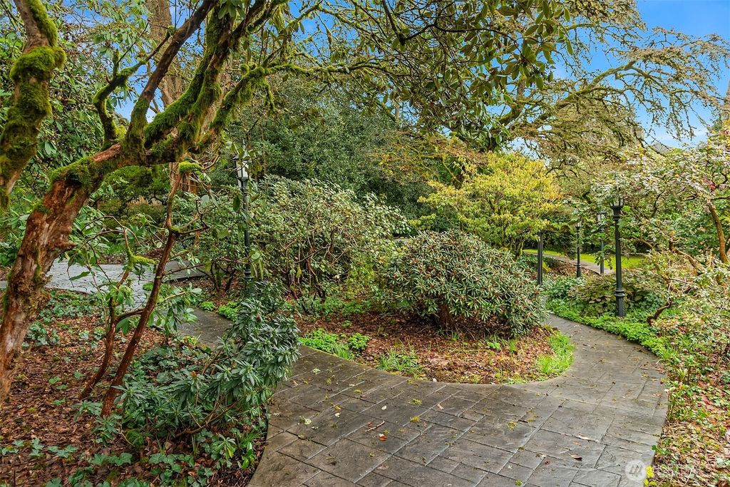 1118000703 Broadmoor Drive E, Seattle, WA 98112