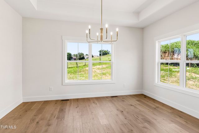 61 Glaze Farm Way, Johnson City, TN 37601