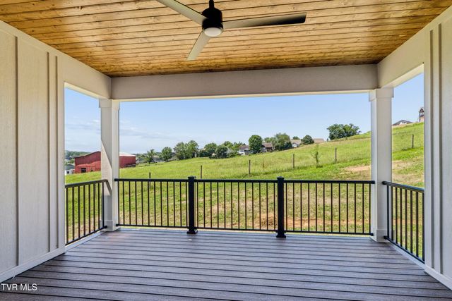 61 Glaze Farm Way, Johnson City, TN 37601