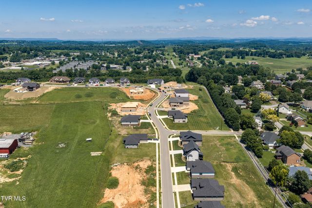 61 Glaze Farm Way, Johnson City, TN 37601