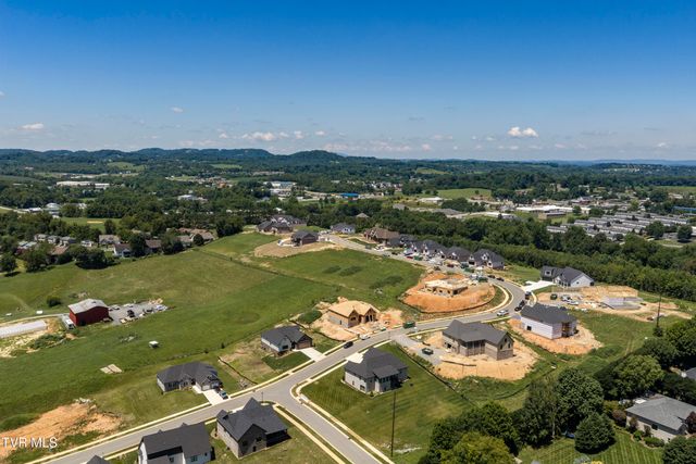 61 Glaze Farm Way, Johnson City, TN 37601