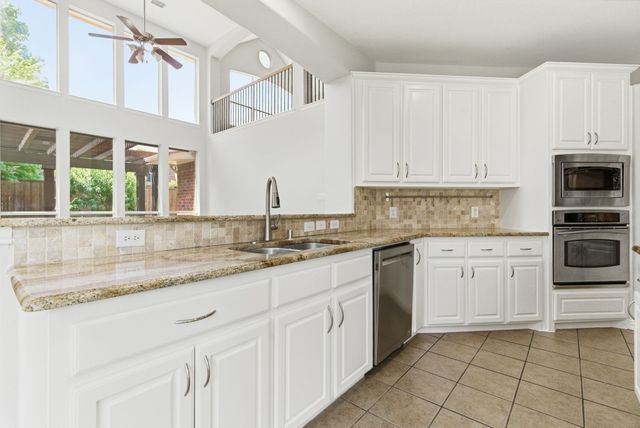1913 Grand Park Place Lane, Flower Mound, TX 75028