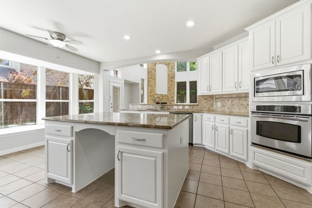 1913 Grand Park Place Lane, Flower Mound, TX 75028