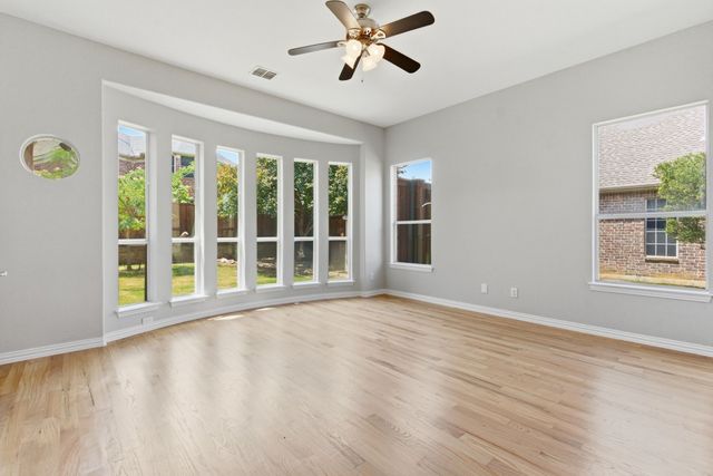 1913 Grand Park Place Lane, Flower Mound, TX 75028