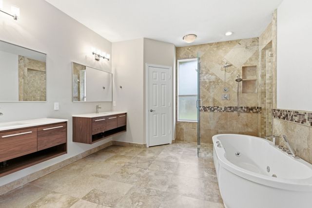 1913 Grand Park Place Lane, Flower Mound, TX 75028