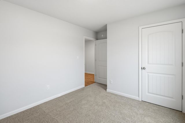 4510 ROYSTER CREEK DR N, Millington, TN 38053