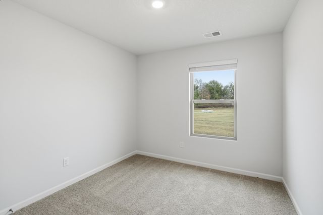 4510 ROYSTER CREEK DR N, Millington, TN 38053