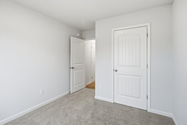 4510 ROYSTER CREEK DR N, Millington, TN 38053