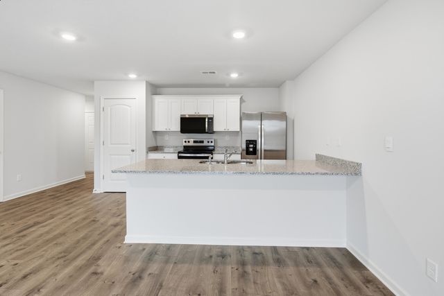 4510 ROYSTER CREEK DR N, Millington, TN 38053