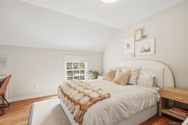 5 Diane Court, Katonah, NY 10536