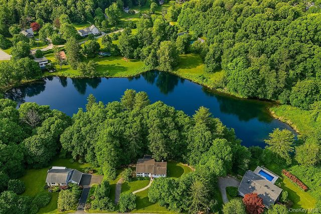 5 Diane Court, Katonah, NY 10536