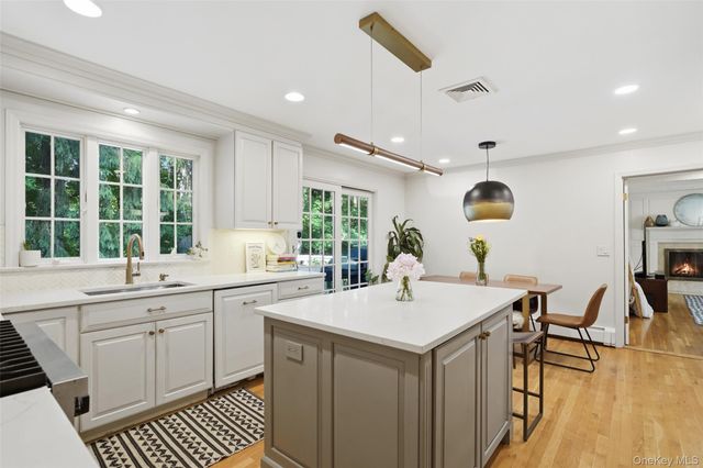 5 Diane Court, Katonah, NY 10536