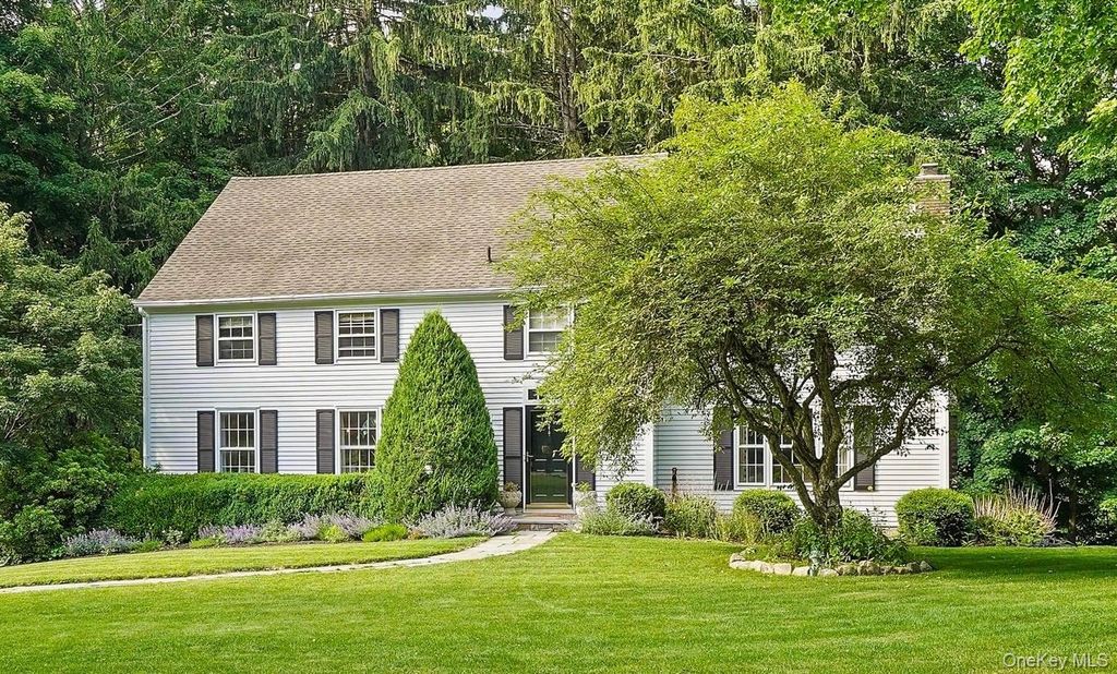 5 Diane Court, Katonah, NY 10536