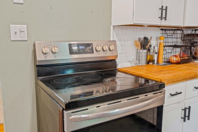 229 Kavanagh Ave, Modesto, CA 95350