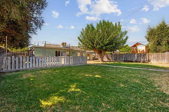 229 Kavanagh Ave, Modesto, CA 95350