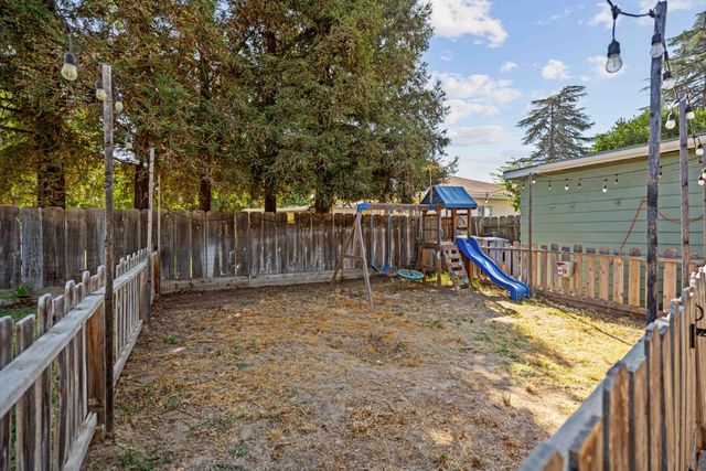 229 Kavanagh Ave, Modesto, CA 95350