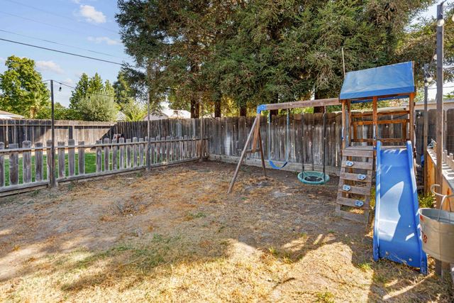 229 Kavanagh Ave, Modesto, CA 95350