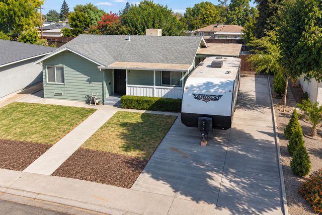 229 Kavanagh Ave, Modesto, CA 95350