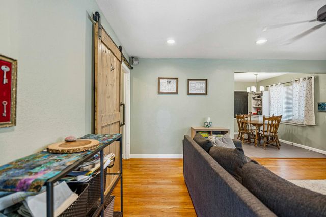 229 Kavanagh Ave, Modesto, CA 95350