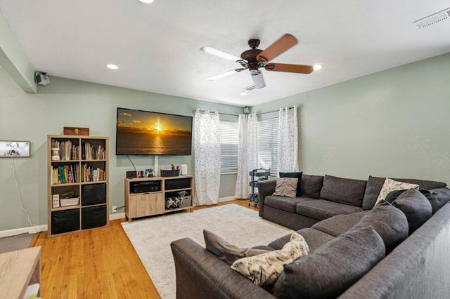 229 Kavanagh Ave, Modesto, CA 95350