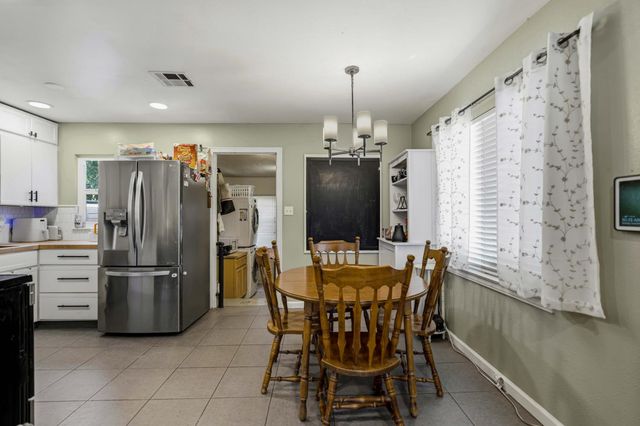 229 Kavanagh Ave, Modesto, CA 95350